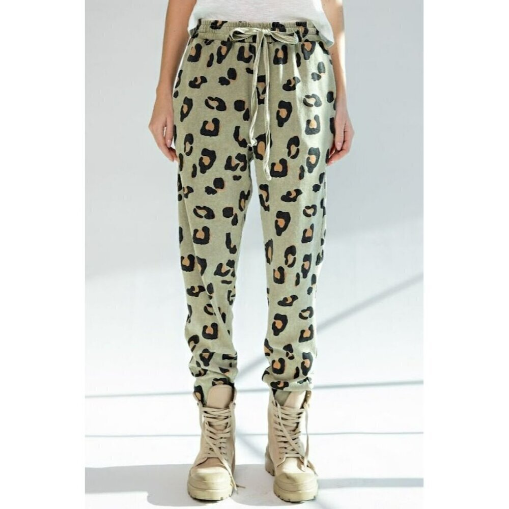 Aspen Mineral Wash Joggers in Faded Olive Leopard - Picture 4 of 6